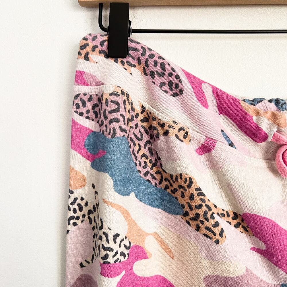 Sundry Animal Print Camo Sweatpants Pink Size 4 - Picture 3 of 7